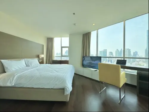 10F Luxury 2BR | Prime Sathorn | Pool, Gym & BTS Access