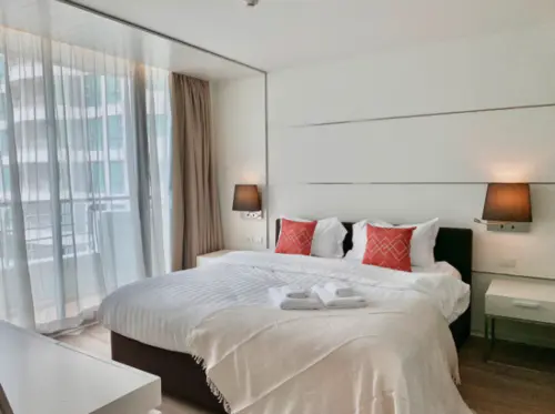 Stylish 1BR in Sathorn | 10th Floor | Pool & Gym | Near BTS Chong Nonsi