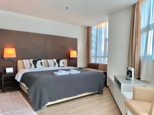 120㎡+ Luxury 2BR | 10th Floor | Sathorn | Pool & Fitness Center